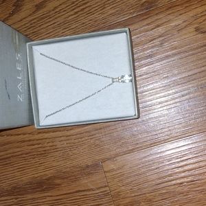 Necklace and earring set